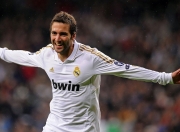 PG电子官网-安哥拉对阵多特蒙德，莫德里奇连续得分拉开差距，一场跨越时空的足球狂想曲