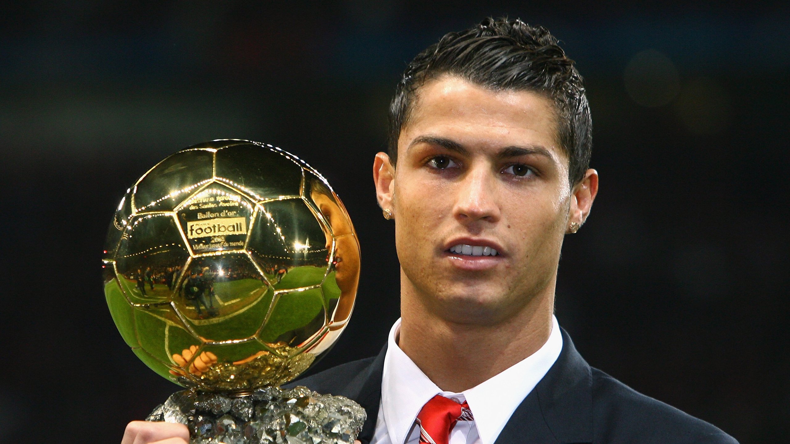 当坎特在佛罗伦萨爆发，一场跨越足球与橄榄球的压哨传奇